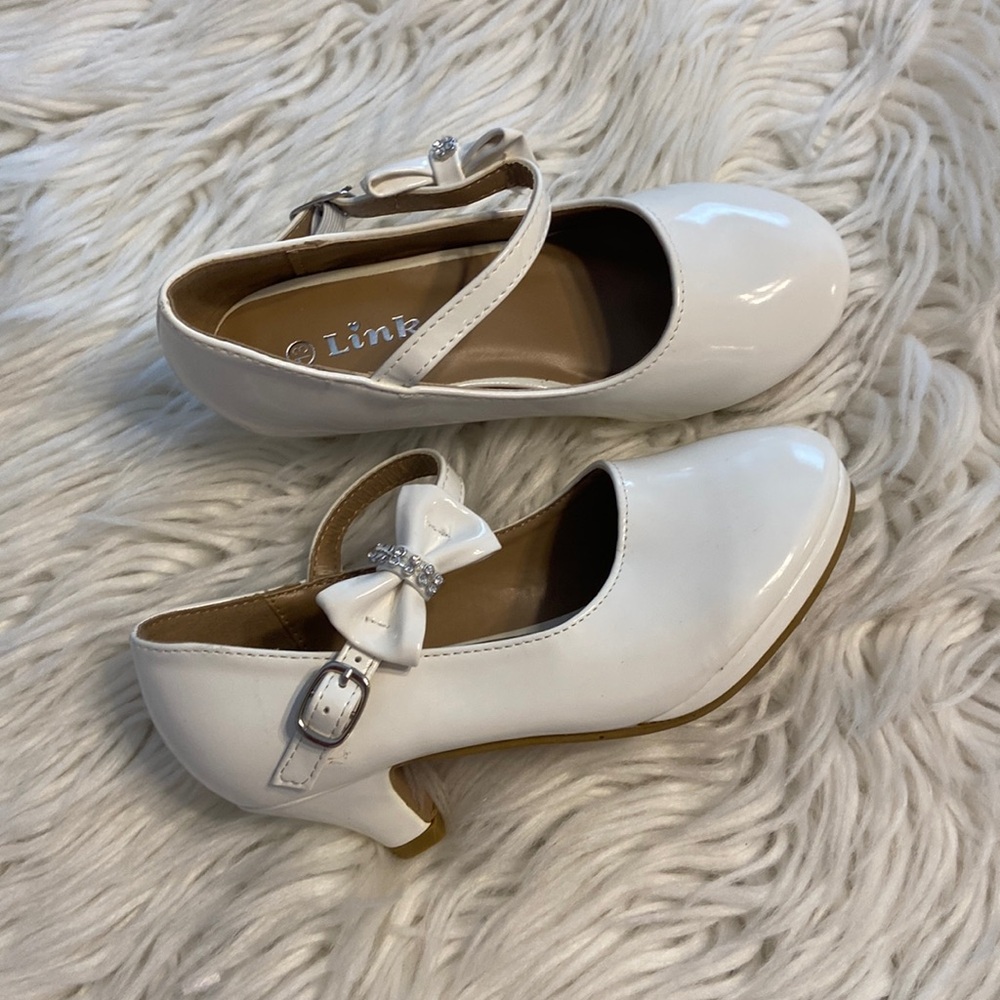 LINK size 13 girls white shoes brand new see all photos for design